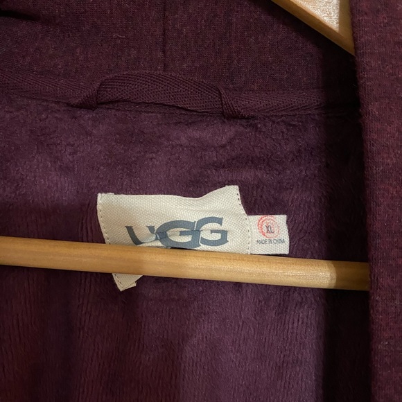 UGG Robe - Large - Picture 7 of 8